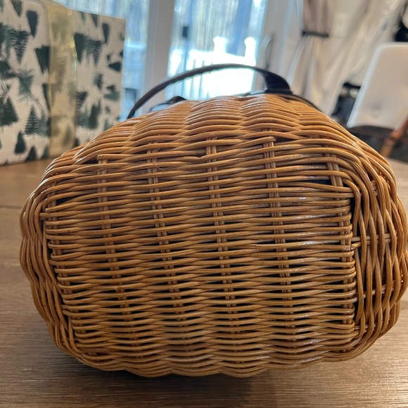 Etienne Aigner Elegant Burgundy and Tan Basket Woven Bag - Picture 5 of 7